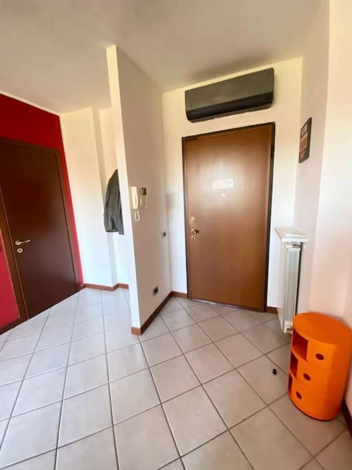 דירות Mairano Intero Bilocale Con Terrazzo Vicino A Milano מראה חיצוני תמונה